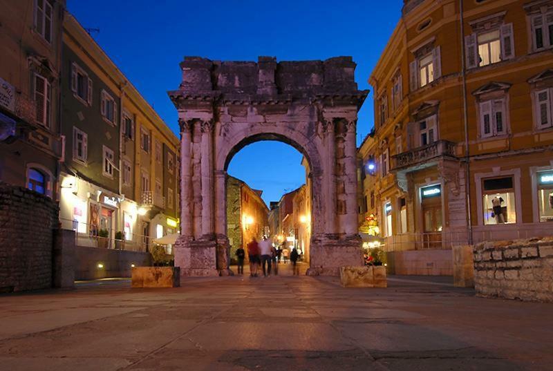 Apartment Piranesi With A Parking Space Pula Bagian luar foto
